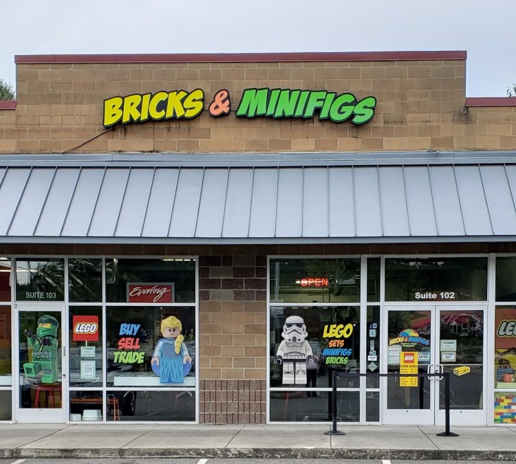 Bricks & Minifigs (Monroe,&nbspWA)